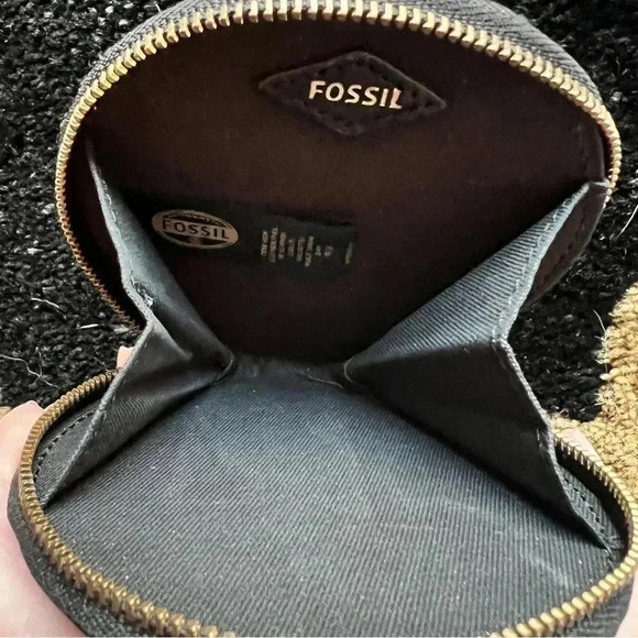 Fossil Unisex Black Leather Round Coin Money Pouch Wristlet - Picture 2 of 11